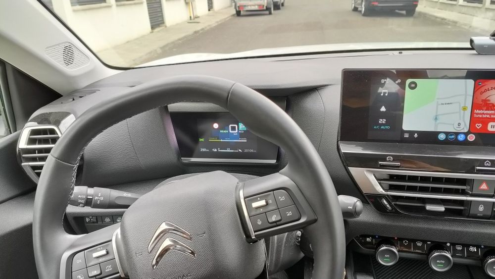 Mașină electrică Citroen C4 X înmatriculată