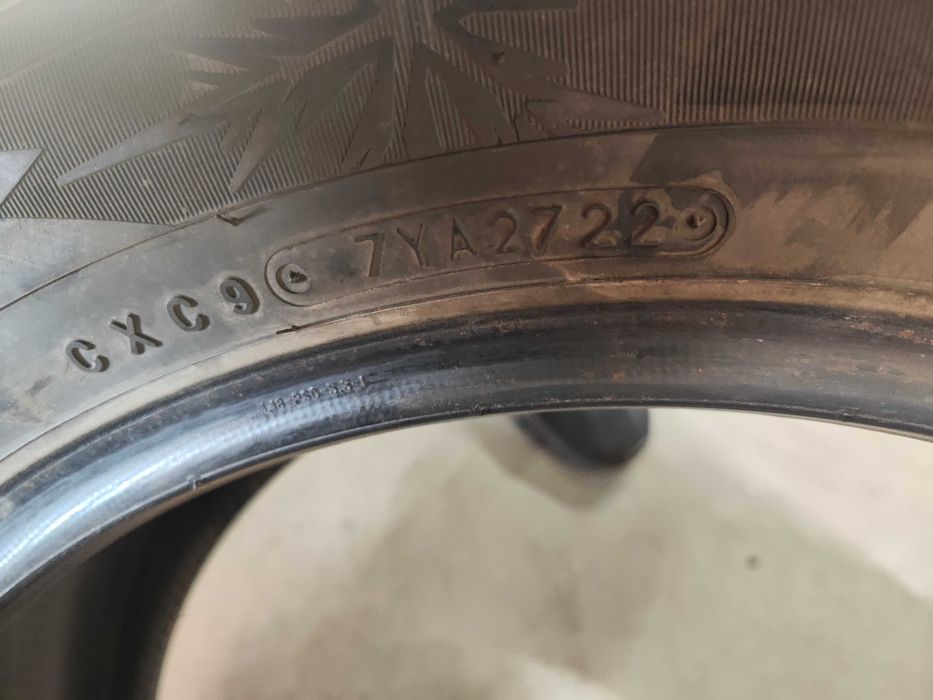 4бр.зимни гуми 215/55/18 Toyo