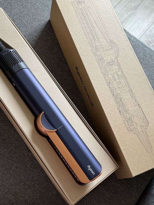 Фен выпрямитель Dyson