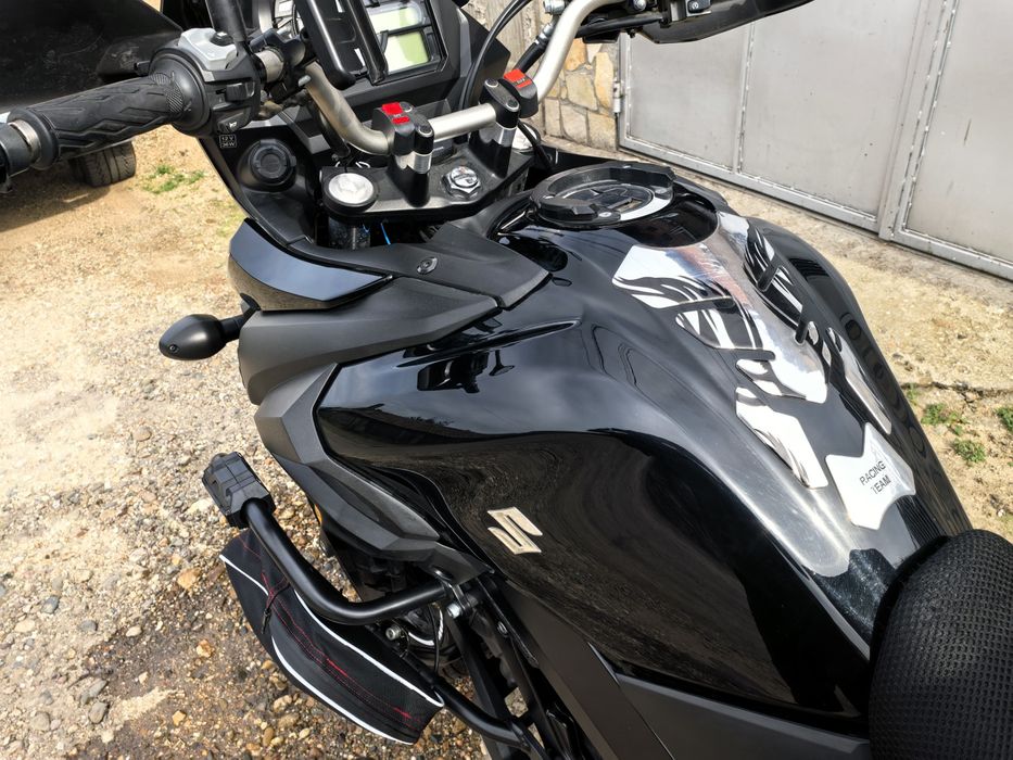 SUZUKI V-STROM 650 Продавам мотоциклет 650 cc