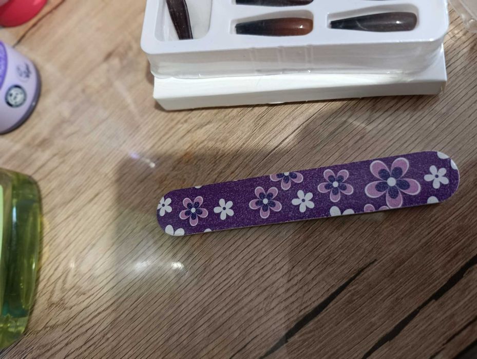 Изкуствени нокти