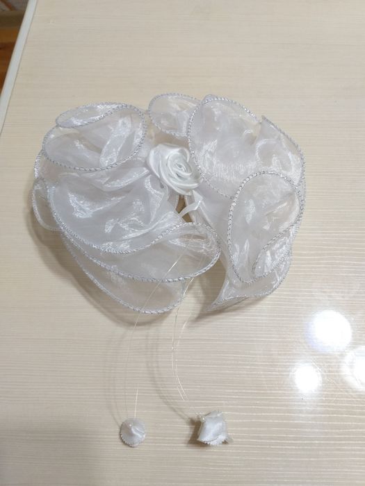 Белый бантик из России