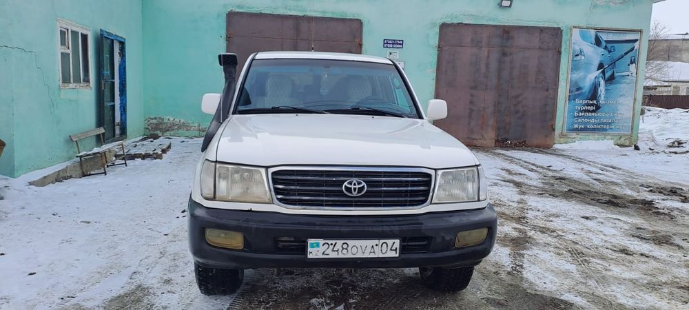 Toyota Land Cruiser 100