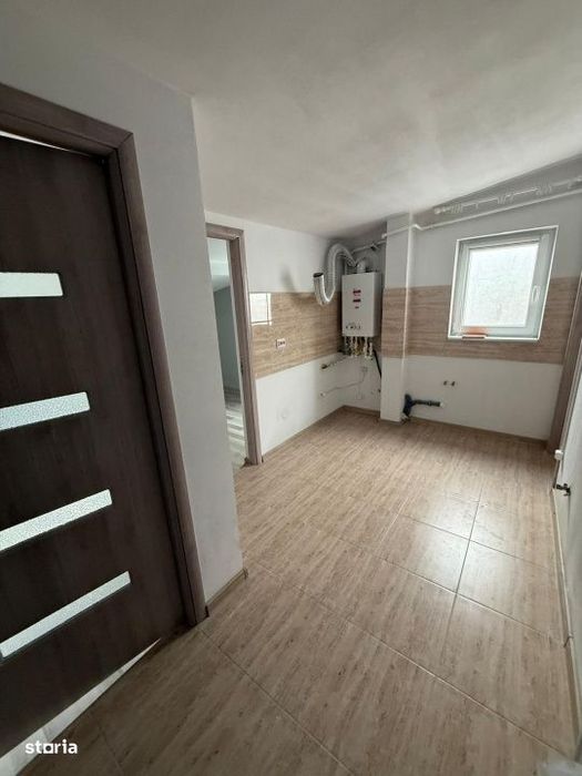 Apartament 4 camere, 100 mp (impartit in 2 ap. decomandate), zona 1 Ma