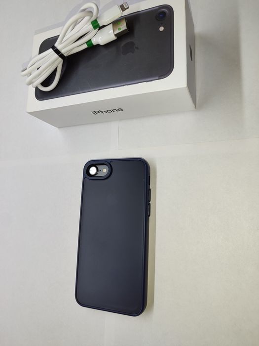 Продам iPhone 7!