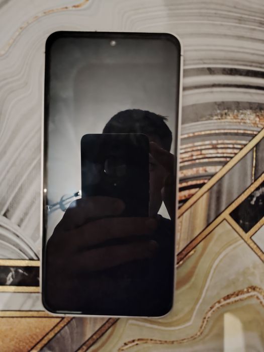 Продам Самсунг галакси s24 FE