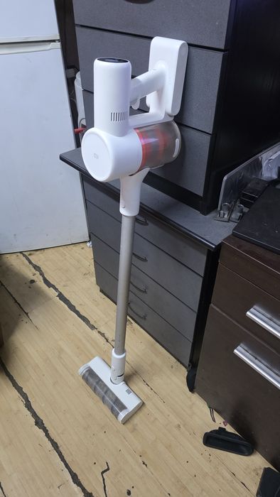 Aspirator fara fir cu accumulator xiaomi g10