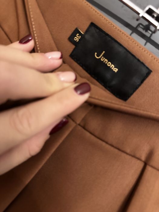 Елегнтен панталон в кафяво Junona