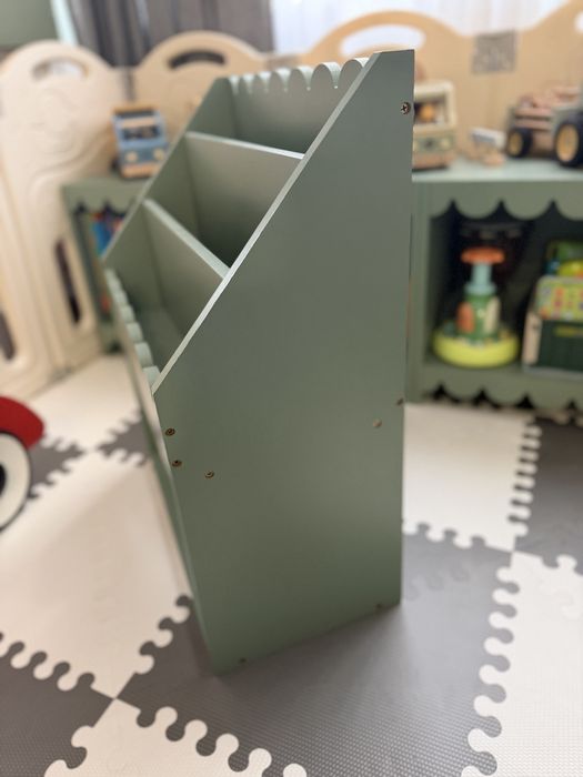 Етажерка за книжки от Sinsay