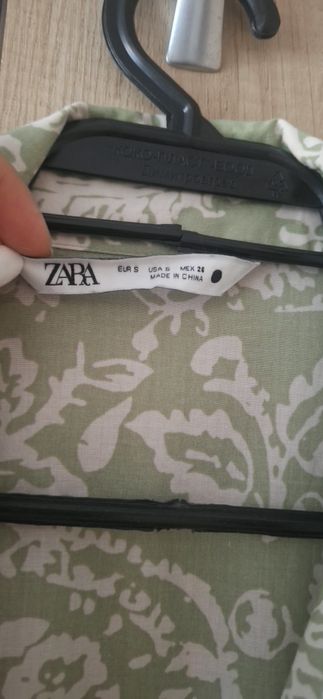 Zara рокли размер S