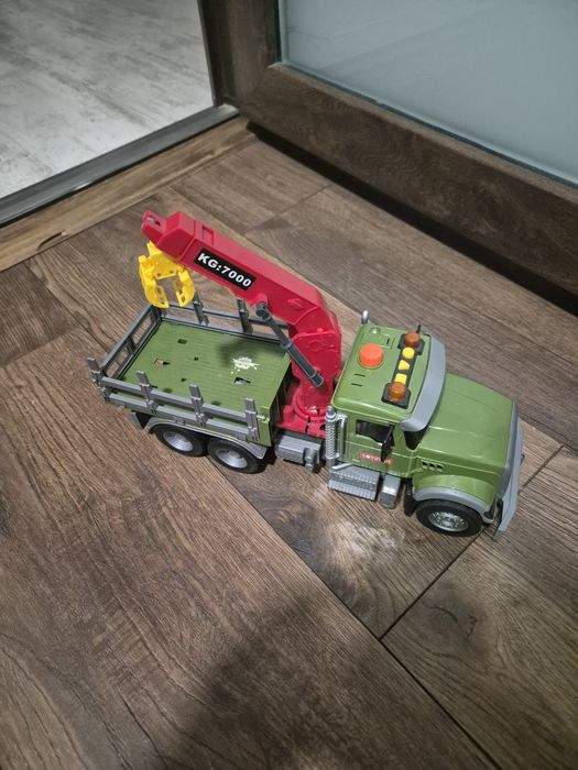 Elicopter si masinuta de tractare