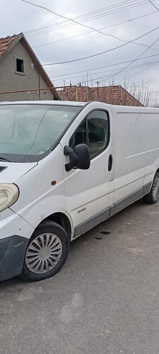 Renault trafic .