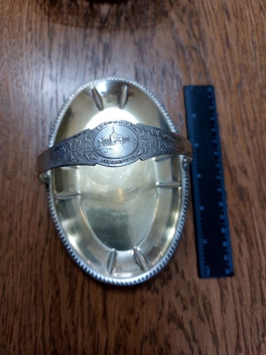 Фруктлвница и конфетница