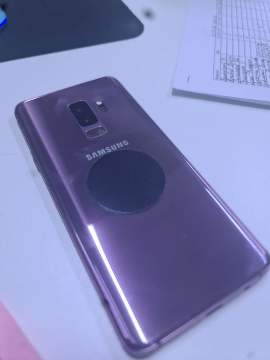 Samsung s9+ продам