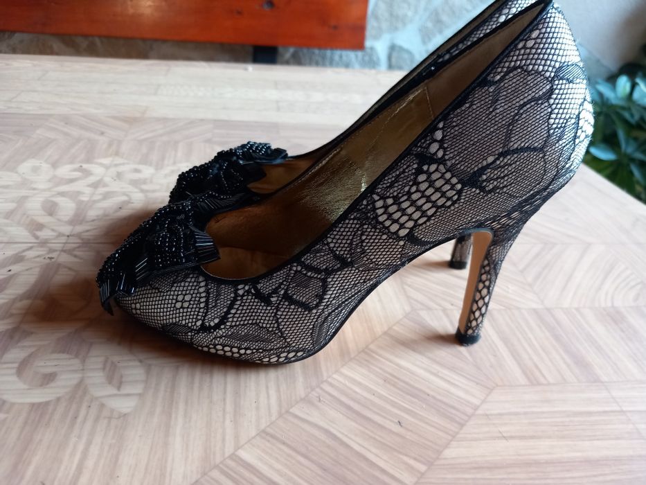 Дамски обувки официални български