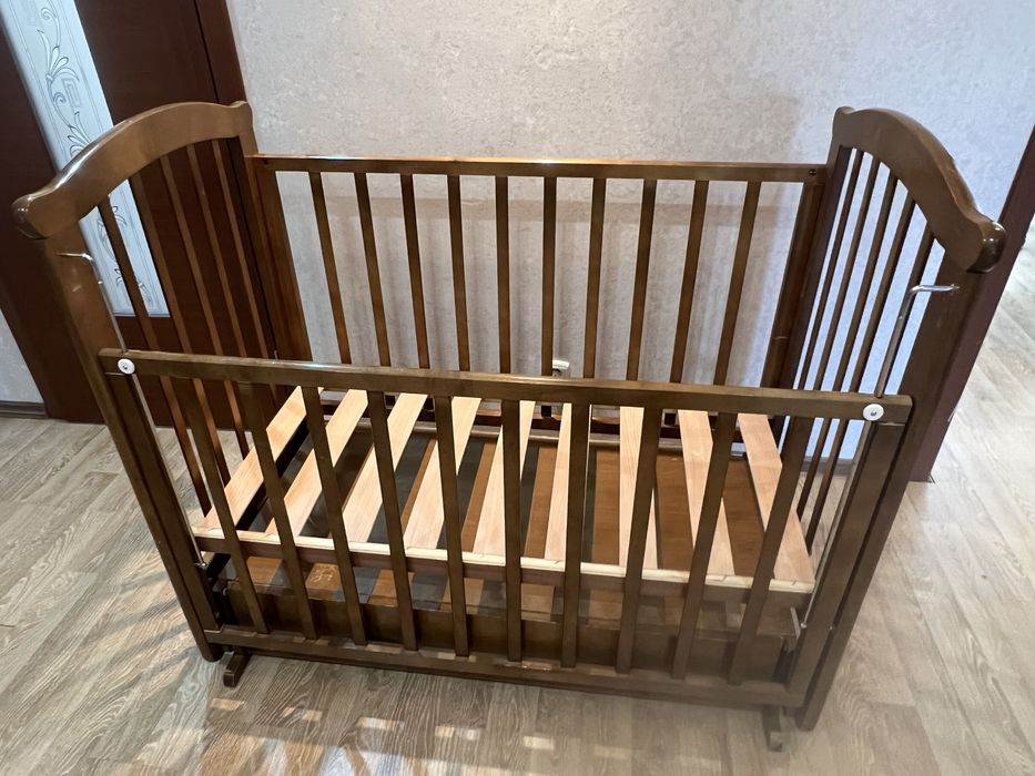 Кровать детская с матрасом