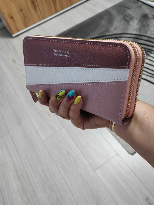 Стилни дамски портмонета-мини чантичка.