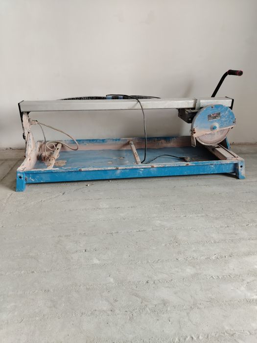 Станок. Плиткорез.