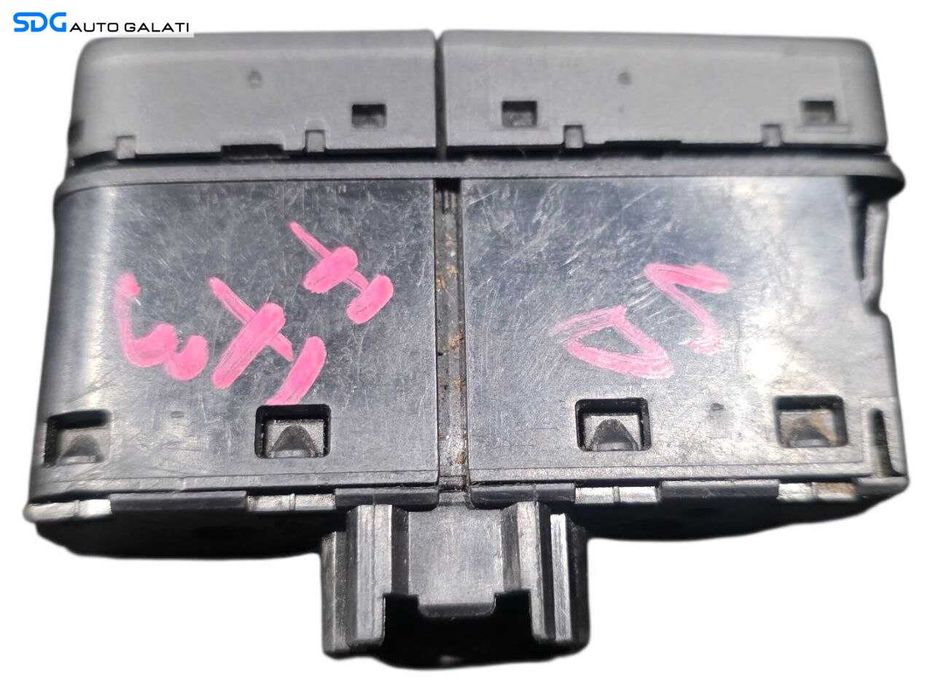 Buton Dezaburire Degivrare Geam Sticla Luneta Ford Focus 3 2010 - 2020 Cod AM5T-18C621-AB [N4344]