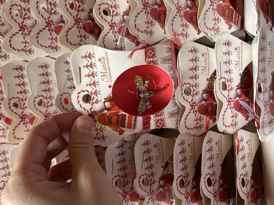 Martisoare tip brose si din trandafiri de sapun 8 martie