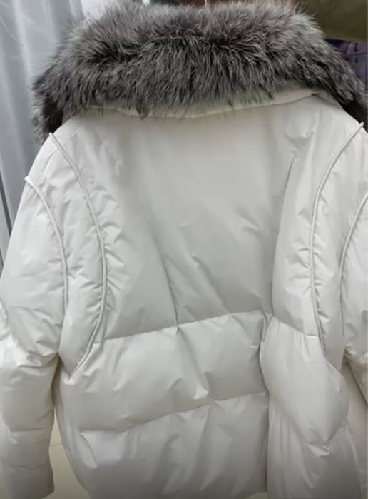 Продам куртку - пуховик новую