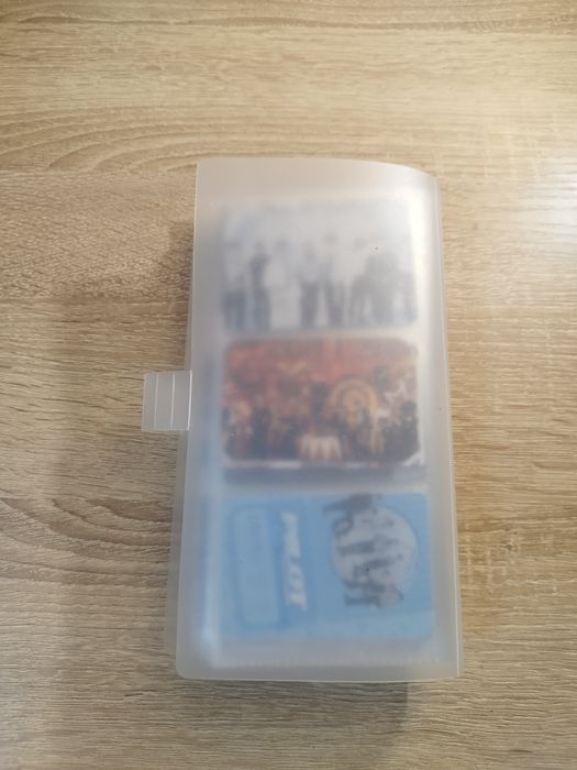 Продам биндер и карточки