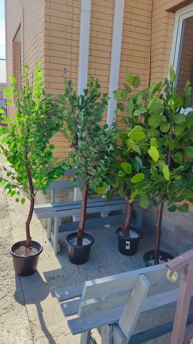 Продается искуственные деревья.