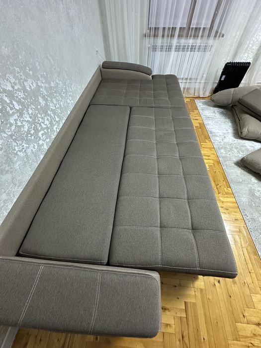 Продам угловой диван трансформер