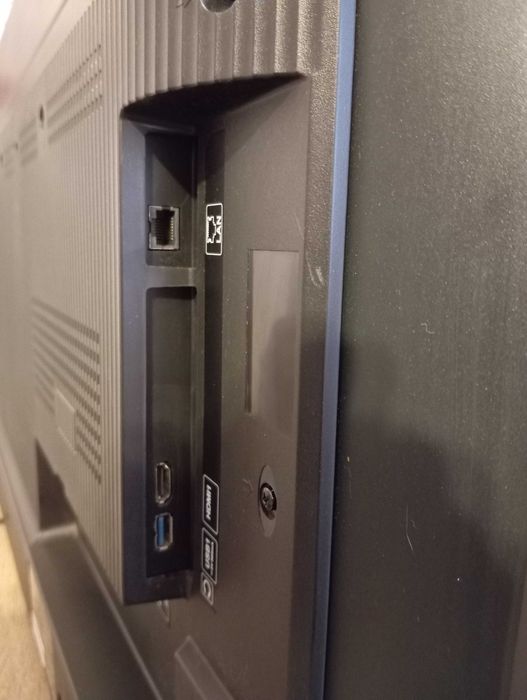 Smart TV LED de 43 inch (109 cm), Tesla