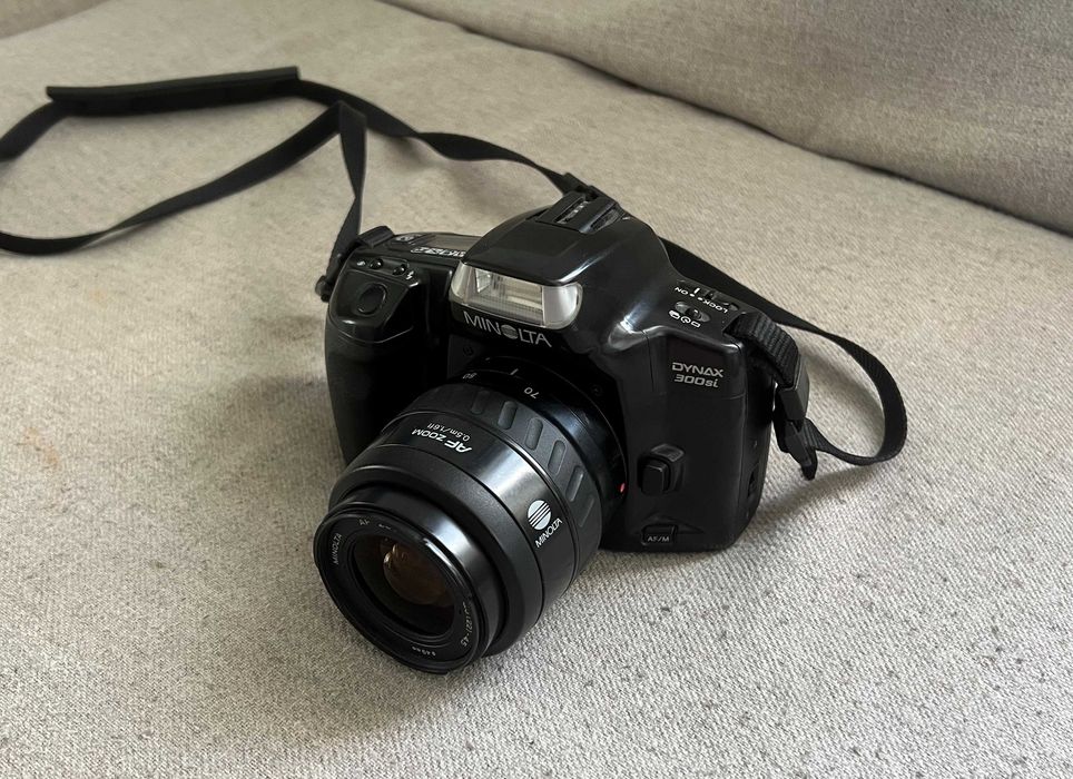 Minolta Dynax 300si + obiectiv AF 35-70mm f3.5-4.5