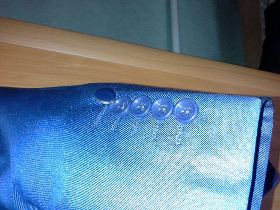 Мужской костюм новый