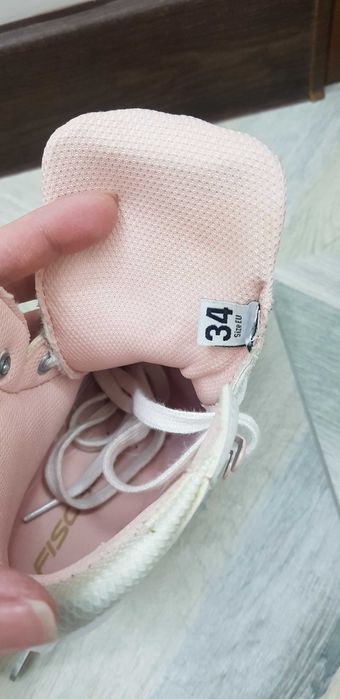 Коньки фигурные в отличном состоянии