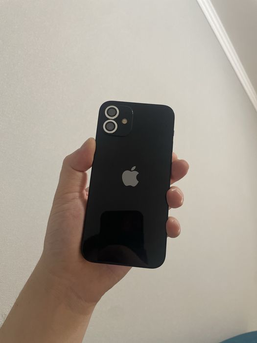 Продаю айфон 12 128гб