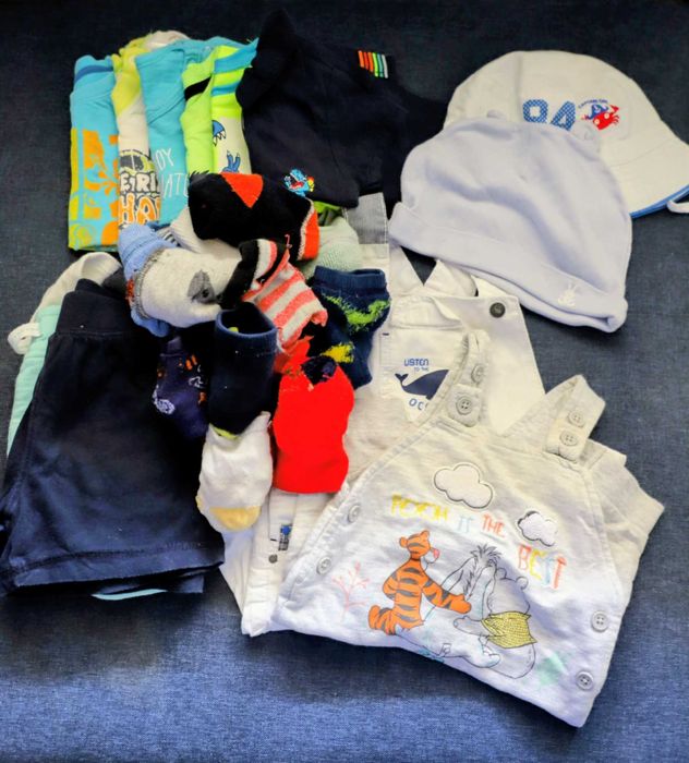 Лот бебешки дрехи 0-12 месеца подходящи за пролет/лято