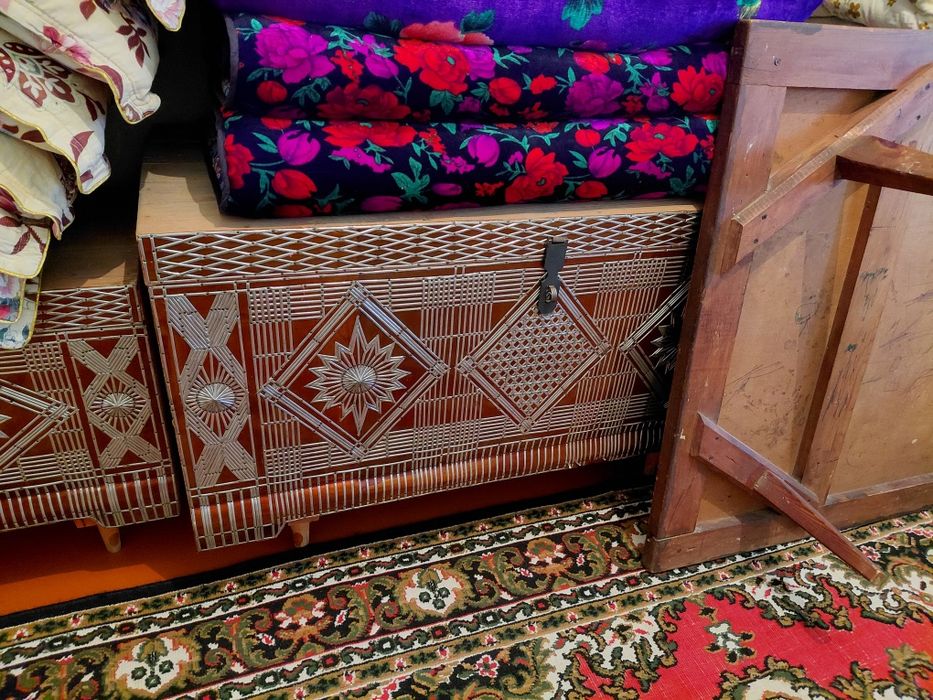 Сундук деревяние