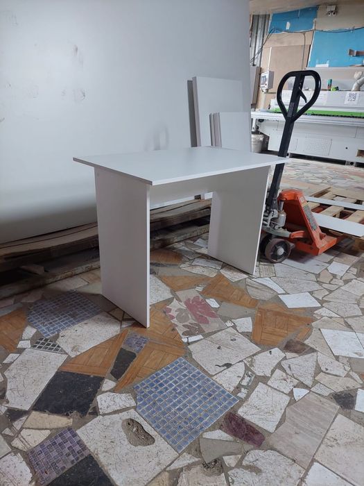 Продаётся учебный парта