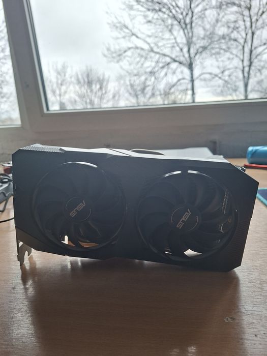 Placa video asus rx 5500 xt