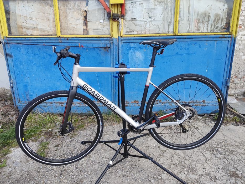 Продавам Boardmah hyb 8.8