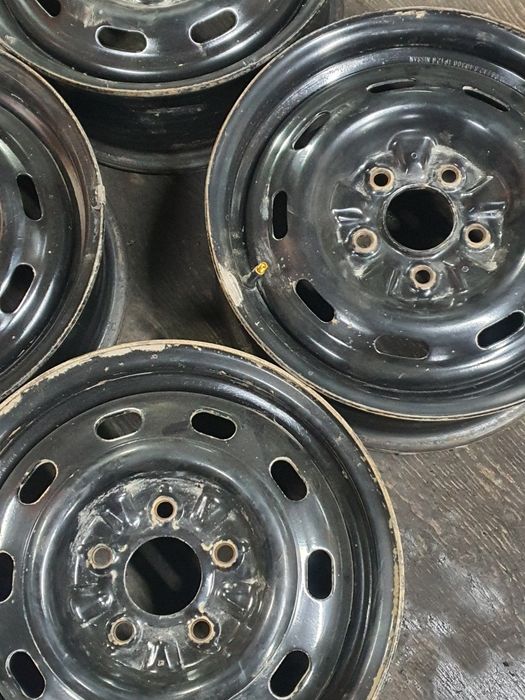 Диски 15 ие стальные .комплект