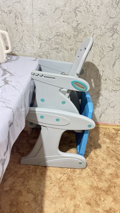 Детский стол и стул