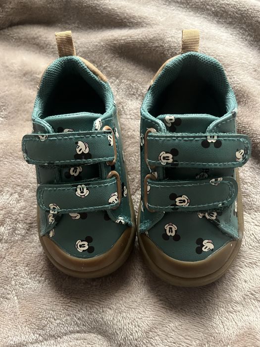 Pantofi Mickey Mouse H&M 18/19