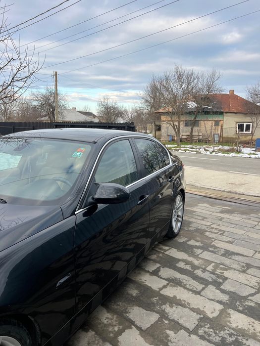 Vând Bmw e90 325i
