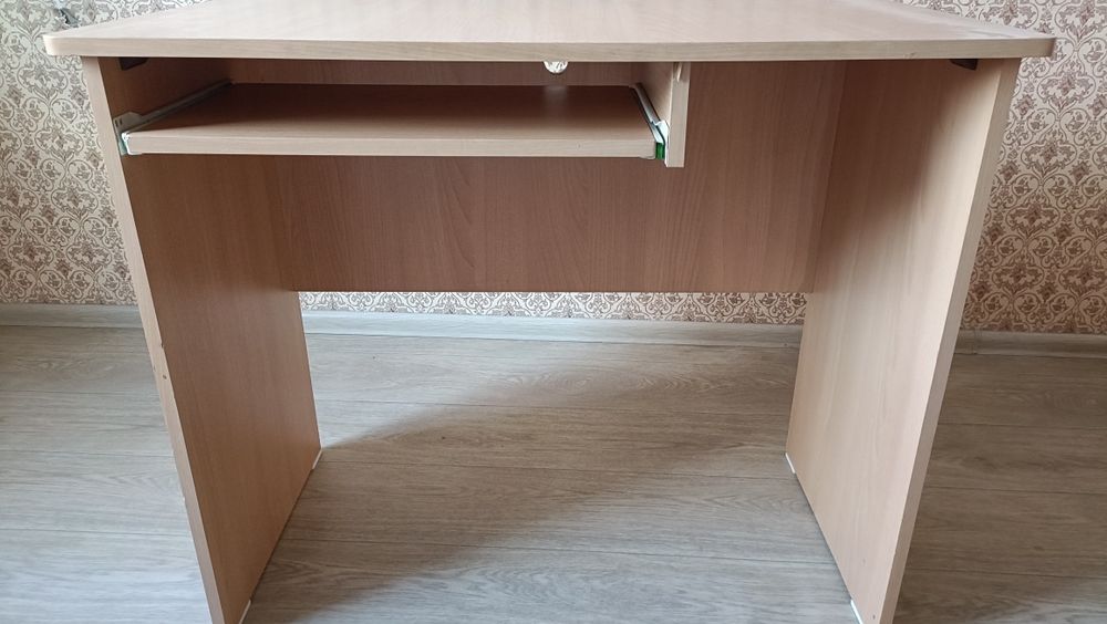 Компьтерный стол