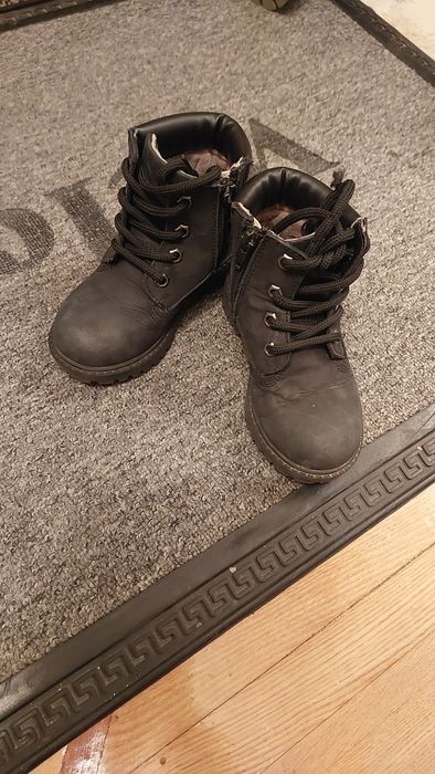 Продаю обувь тёплая