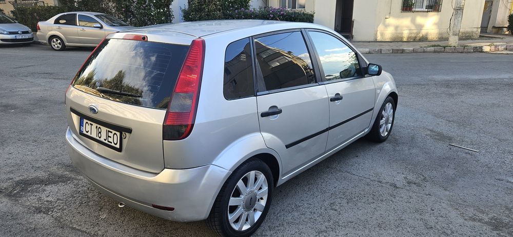 Ford fiesta 1.4 benzina stare buna