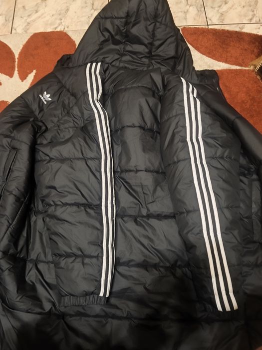 Vând geaca lunga adidas originala de iarna