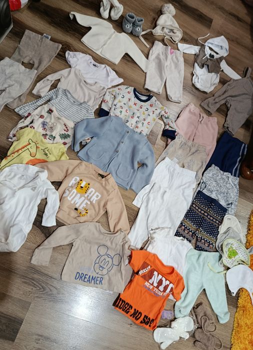 Lot de hăinuțe pentru bebeluș pentru 0-4 luni!!