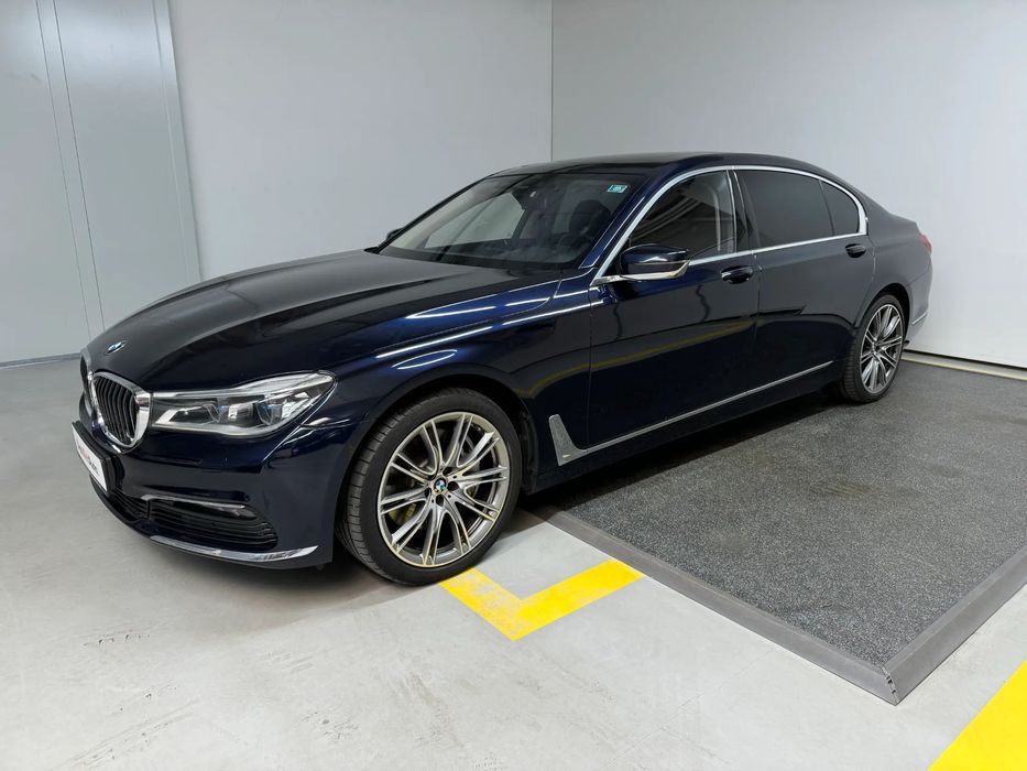BMW Seria 7 BMW 750 Long X Drive 400 Cp