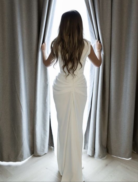 Rochie alba Rhea Costa Saara crepe long