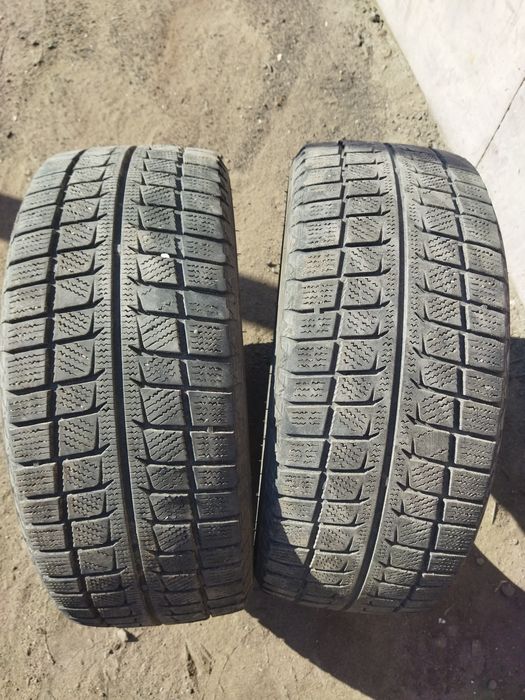 Пара шин 215/45/17